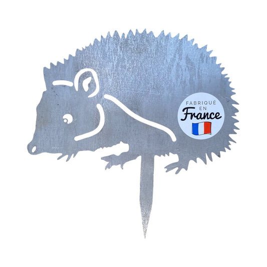 Silhouette de jardin hérisson en métal bleu, avec étiquette « Fabriqué en France ».