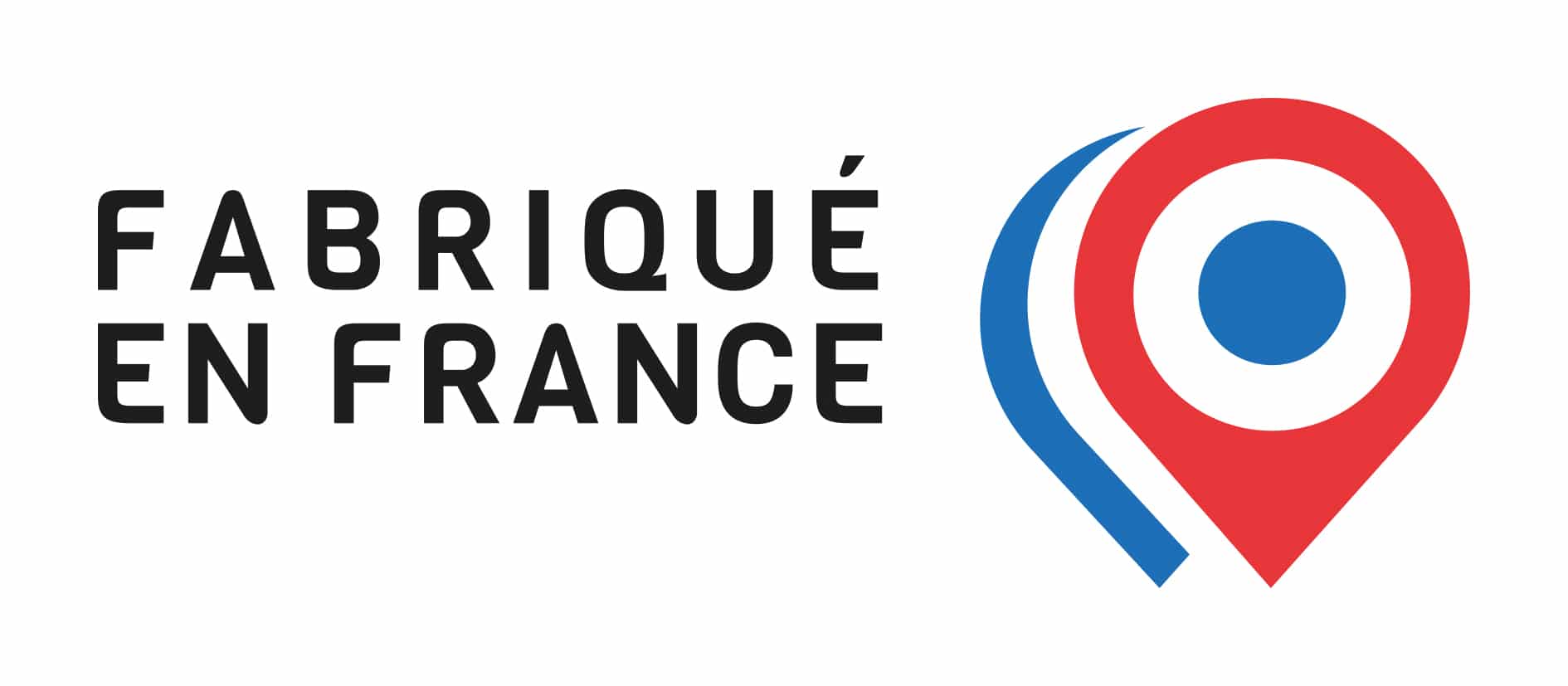 Logo "Fabriqué en France" avec marqueur de localisation stylisé et cœur bleu. Alt: Silhouette tête de cheval, image associée au logo Fabriqué en France.