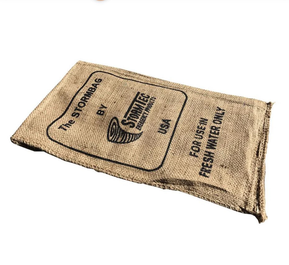 Sac anti-inondation Stormbag en tissu burlap, prêt à l’emploi, avec logo Stormbag et avertissements d’utilisation