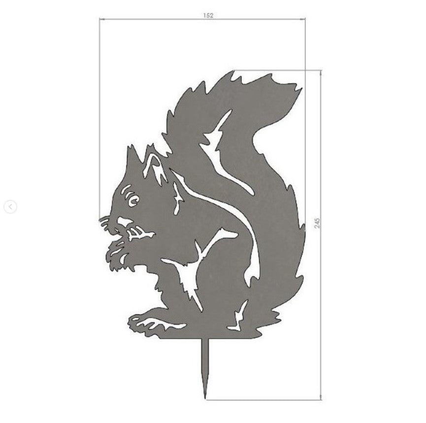 Silhouette de jardin écureuil en métal gris, silhouette décorative sur piquet, dimensions indiquées 152 x 245 mm.